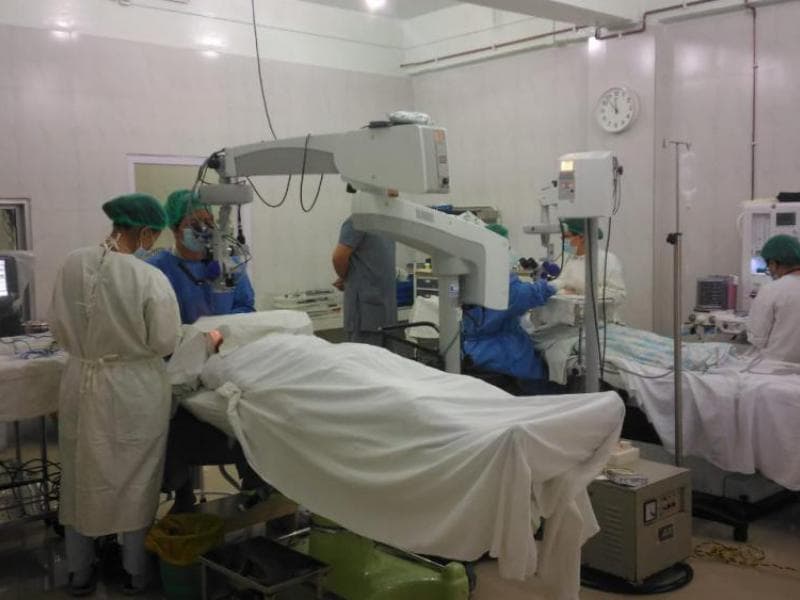 Eye unit